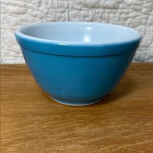 VTG Pyrex #401 Primary Blue Small Mixing Bowl